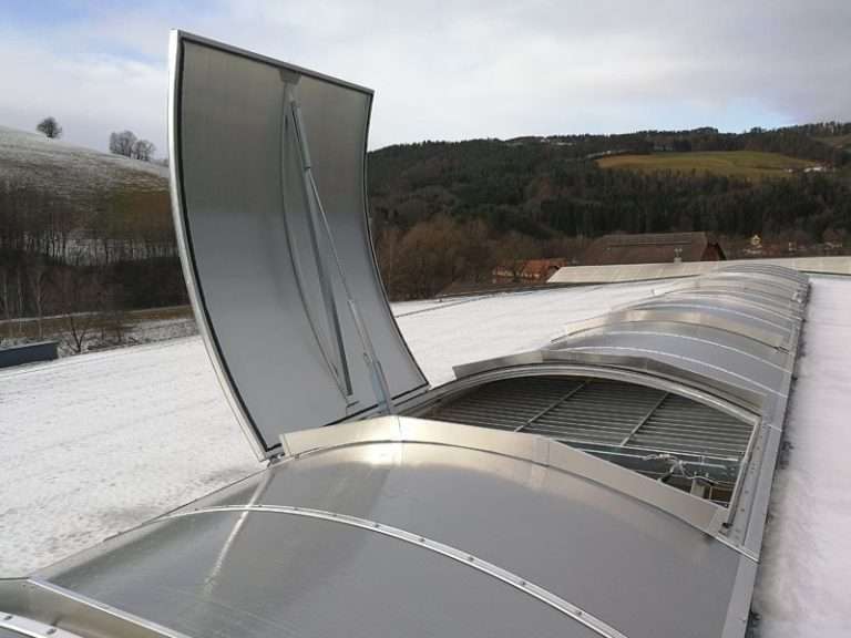 EBERSPÄCHER tetőbevilágító kupolák és bevilágító sávok